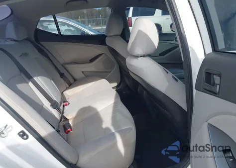 2015 Kia Optima Lx z USA, uszkodzony, nr VIN KNAGM4A76F5542105